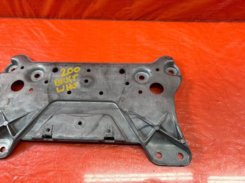 16 20 INFINITI Q50 Q60   3.0L   RWD   FRONT SUB FRAME CROSS MEMBER BRACKET #2004