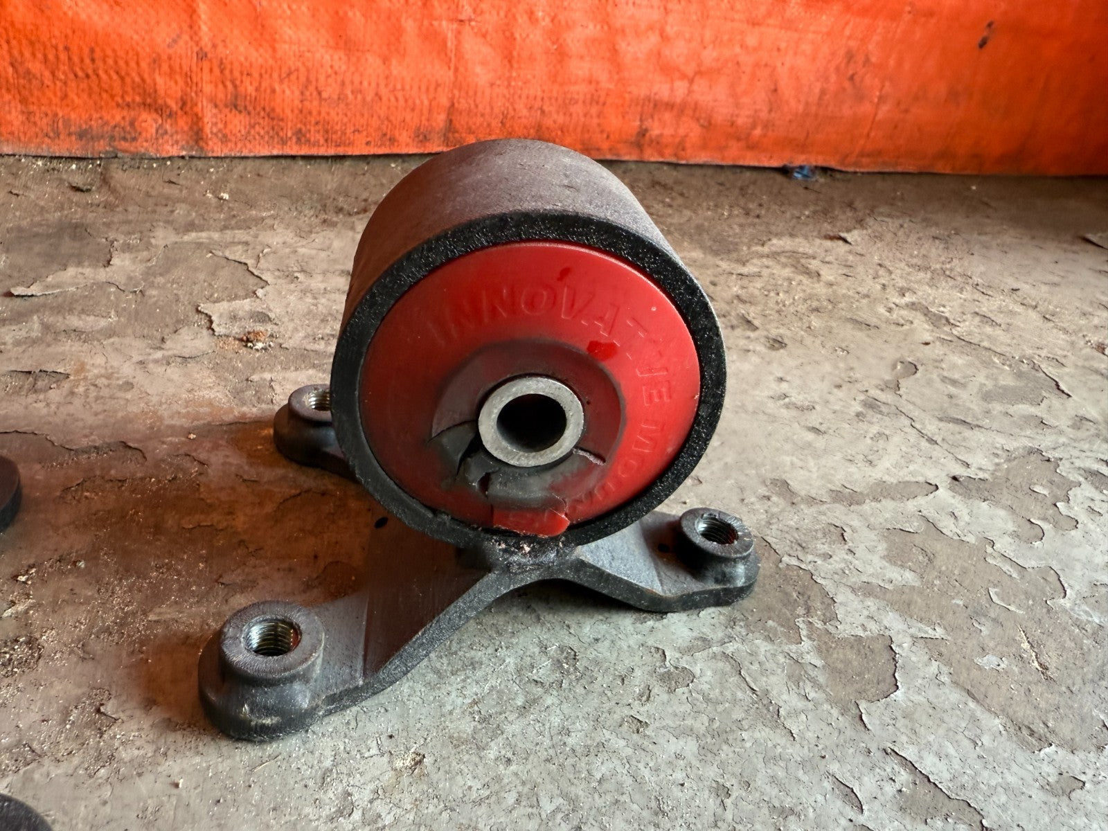 02 06 ACURA RSX   INNOVATIVE ENGINE MOUNTS MOTOR MOUNTS   RED INSERT   LIL WEAR4