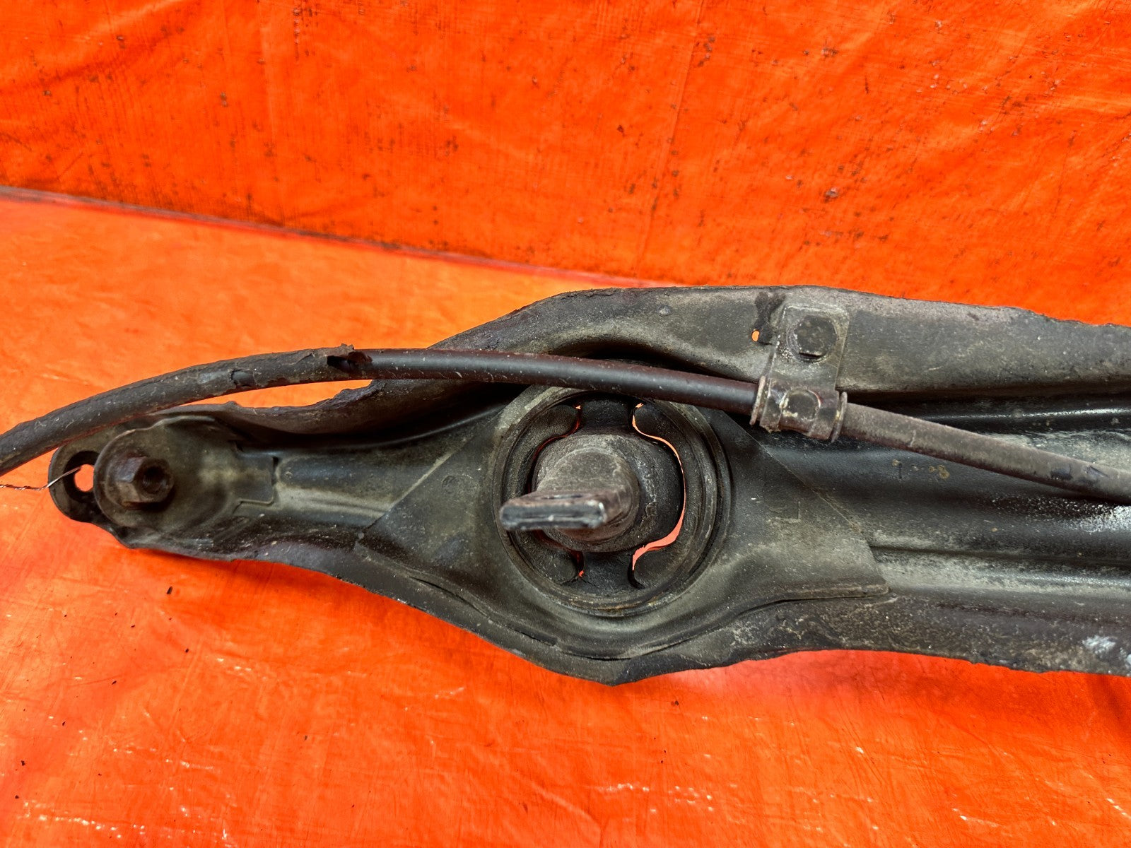 90 91 HONDA CIVIC HATCHBACK   DRIVER LEFT REAR TRAILING ARM LOWER ARM   OEM 32513
