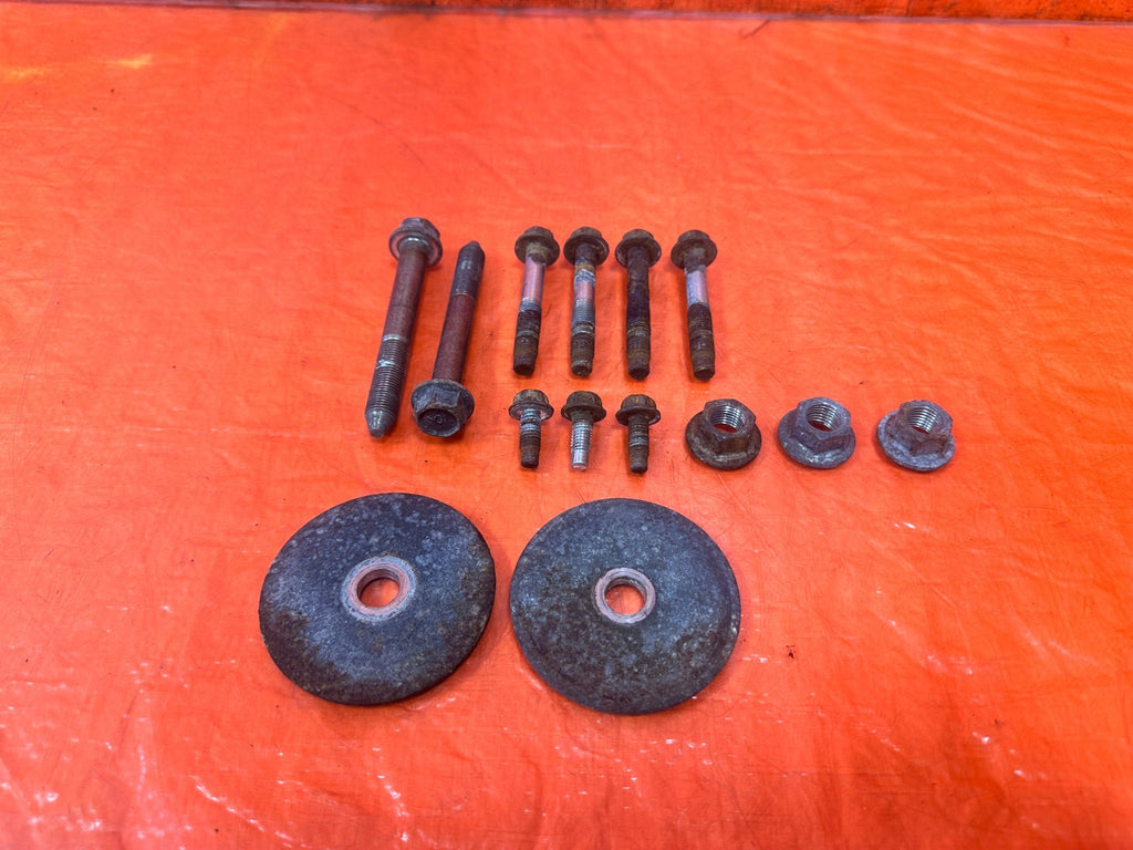 08 15 INFINITI G37 Q60   REAR SUBFRAME CROSSMEMBER CARRIER BOLTS   OEM 3291