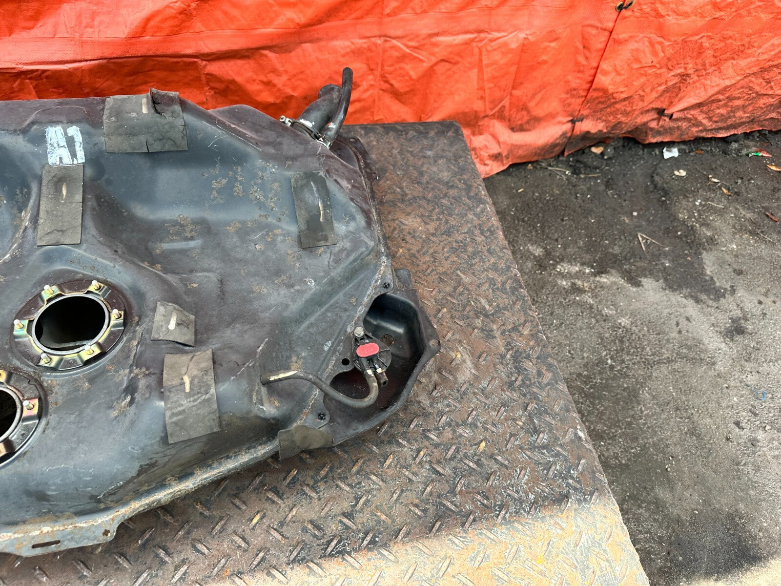 96 98 HONDA CIVIC   HATCHBACK ONLY   GASOLINE GAS FUEL TANK ASSEMBLY   OEM #2874