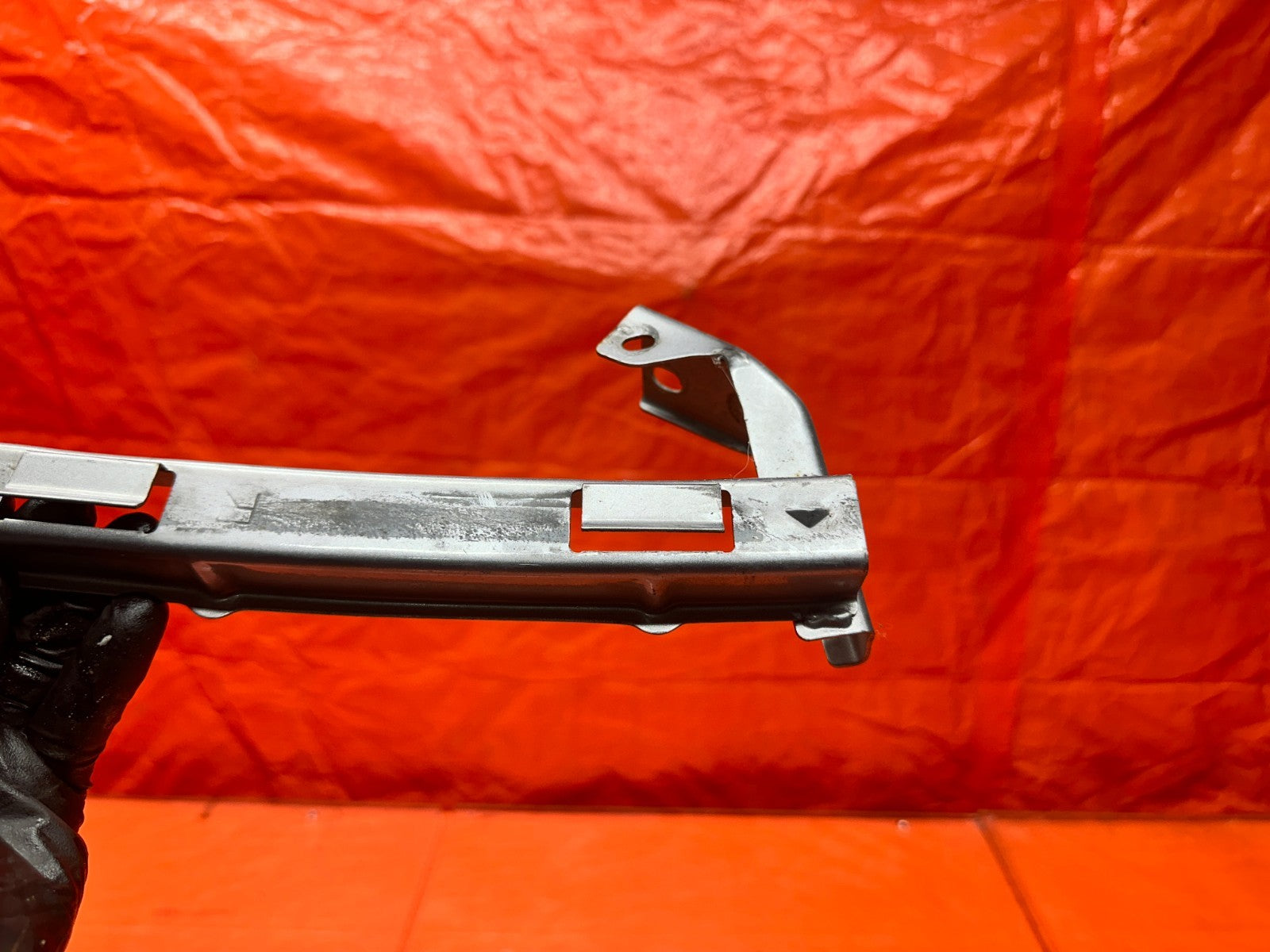 00 03 HONDA S2000 AP1 2.0L RIGHT PASSENGER HEADLIGHT HEADLAMP MOUNT BRACKET #3374