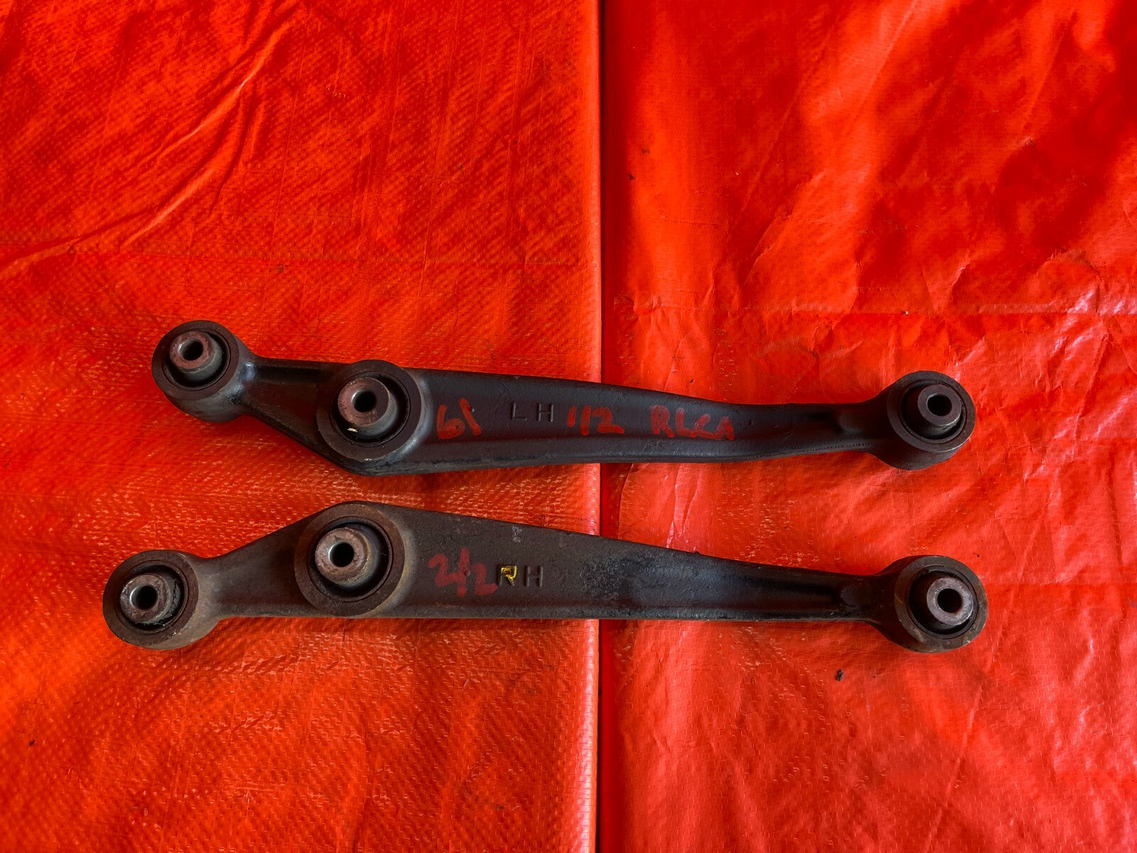 90 91 HONDA CRX   BASE ONLY   REAR LOWER CONTROL ARM SET ARMS LEFT RIGHT OEM #610