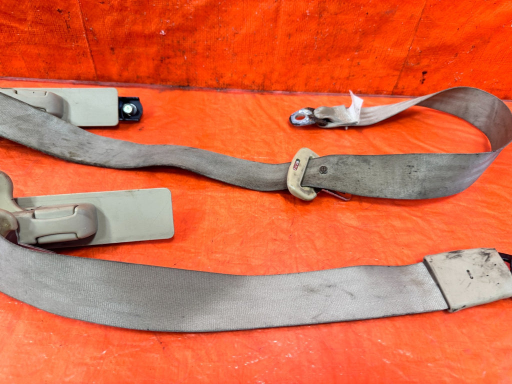 04 05 ACURA TSX   LEFT & RIGHT FRONT SEAT BELTS   TAN COLOR   OEM FACTORY #3043