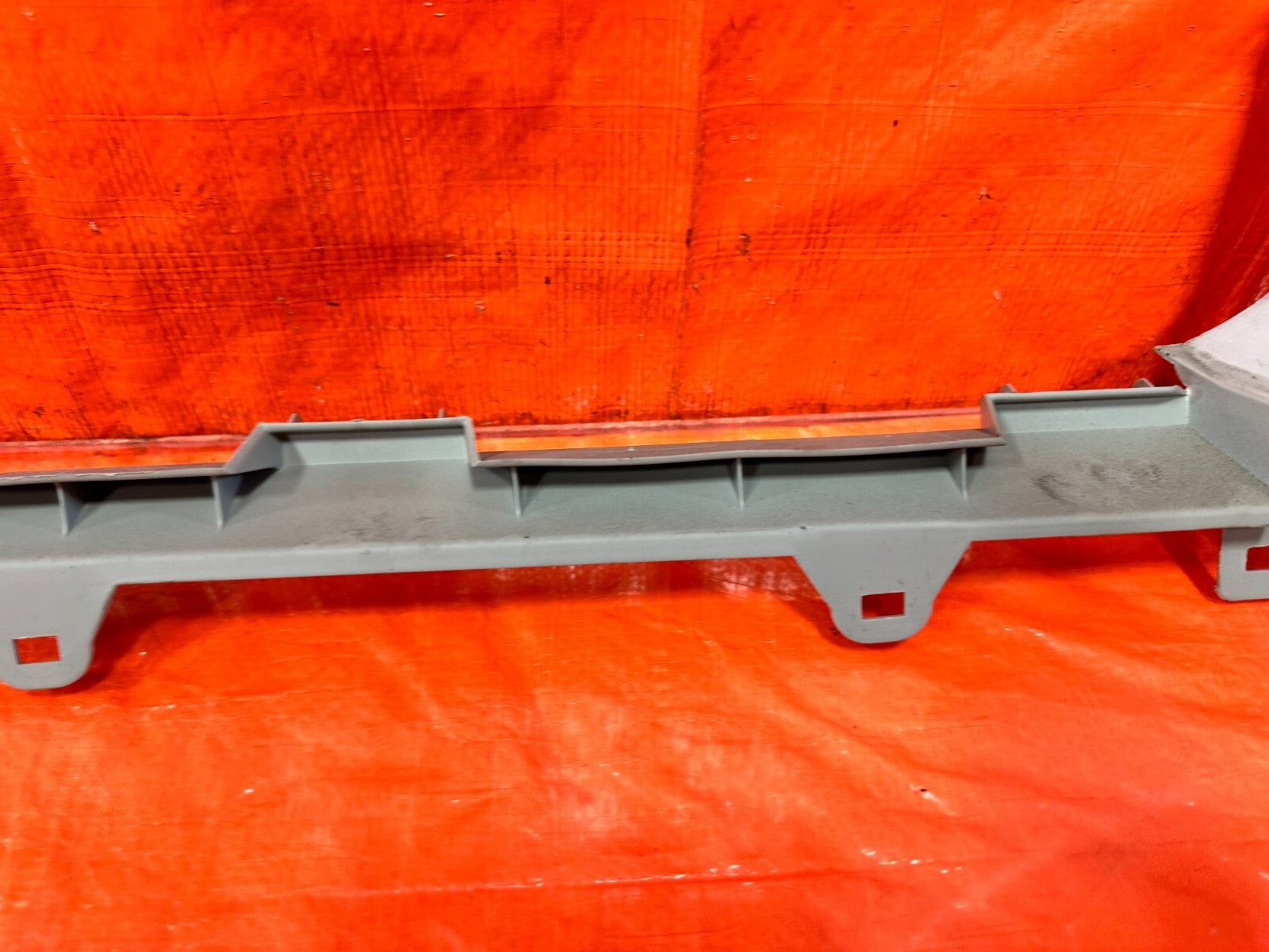 96 00 HONDA CIVIC   HATCHBACK   DRIVER LEFT C PILLAR QUARTER GLASS TRIM OEM 2879
