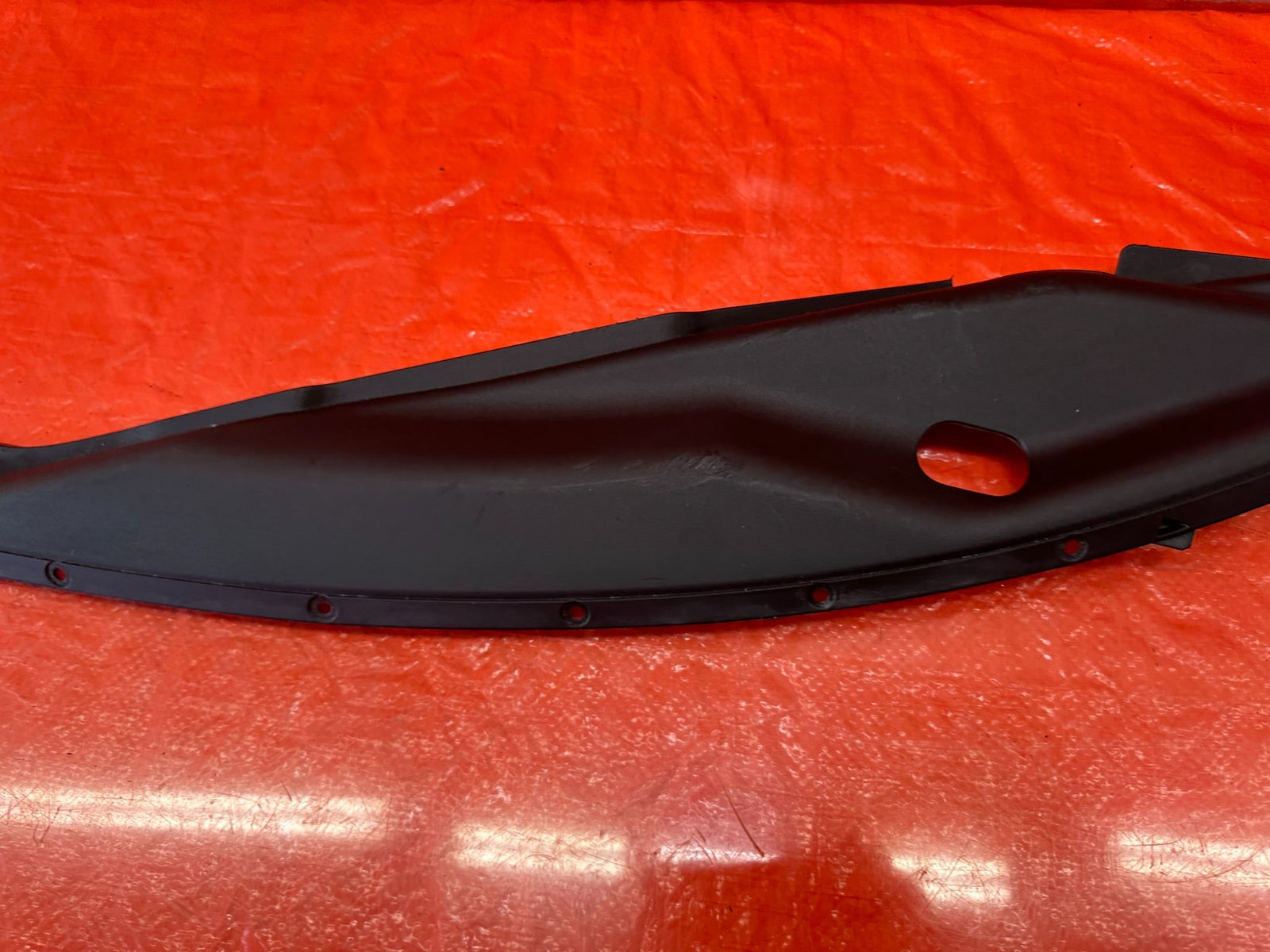 14 20 INFINITI Q50   PASSENGER RIGHT FENDER HOOD SEAL LEDGE TRIM COVER OEM #1855