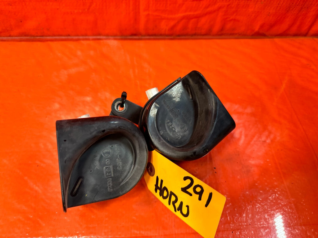 04 08 ACURA TSX   HORN SET / HIGH AND LOW NOTE HORNS   OEM FACTORY #2916