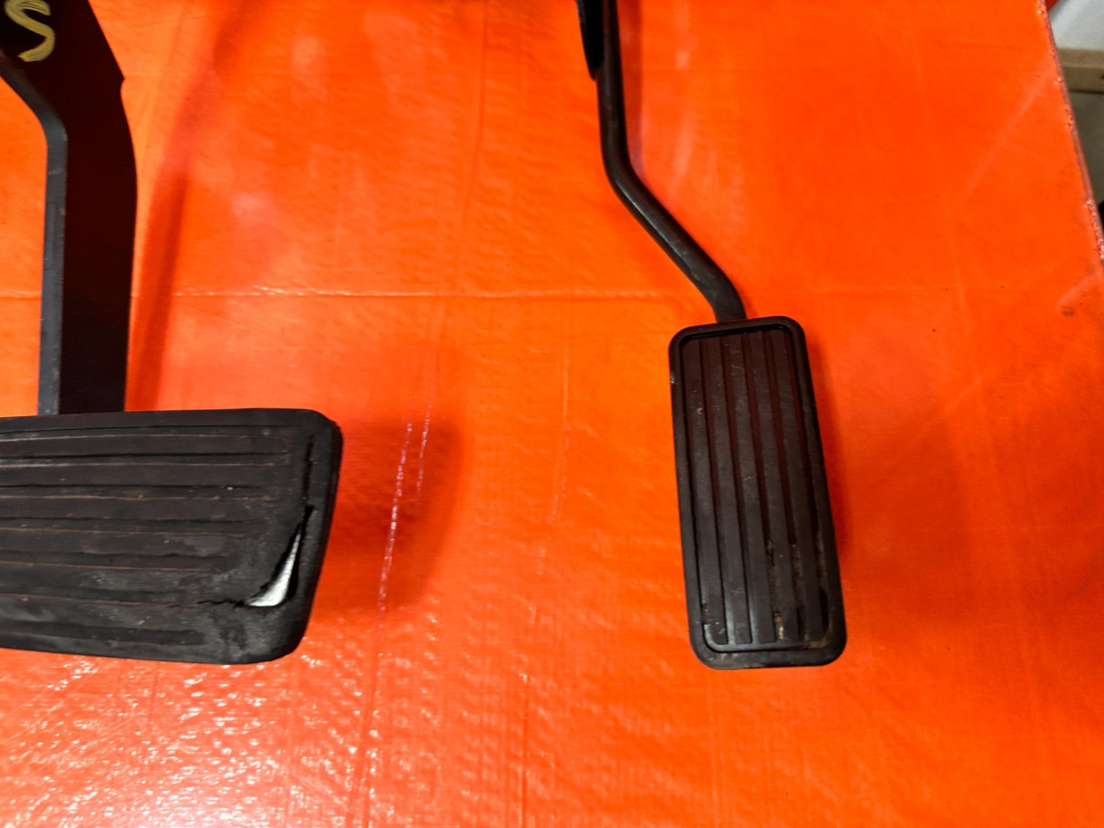 96 00 HONDA CIVIC   AUTOMATIC TRANSMISSION ONLY   BRAKE & GAS PEDAL   OEM #3192