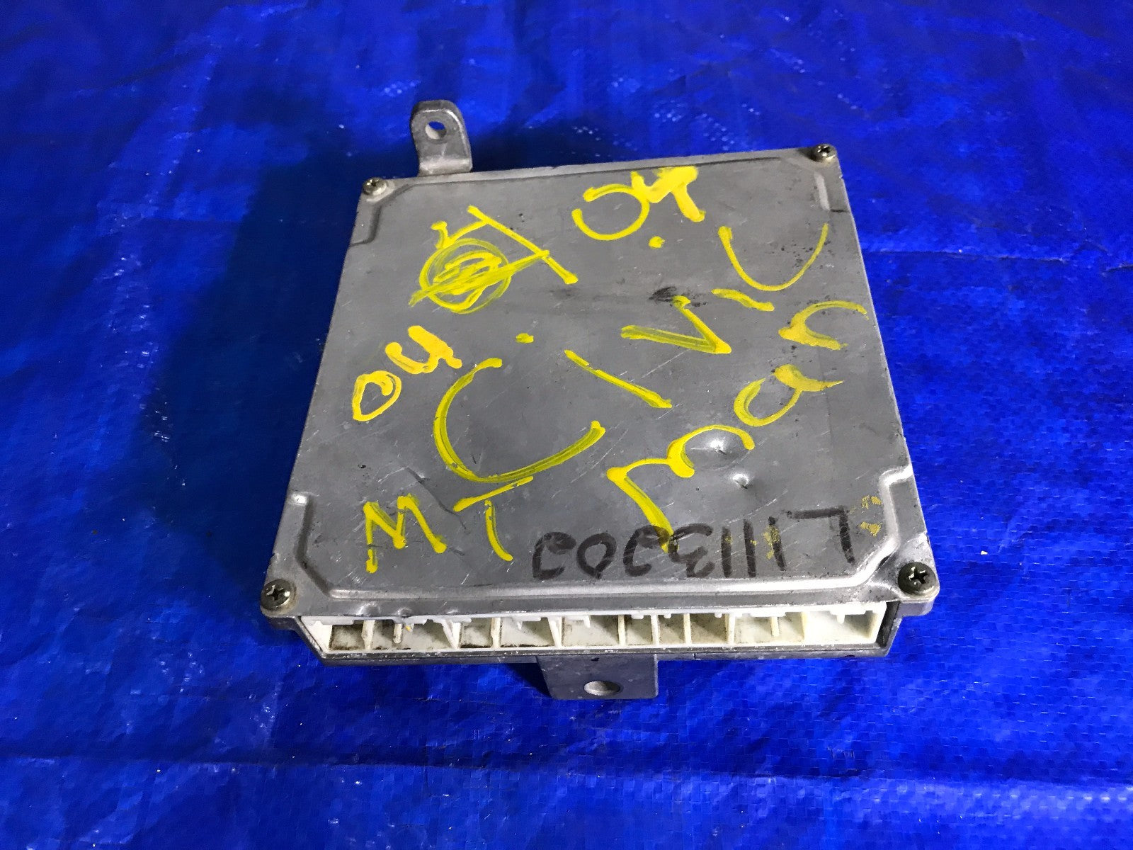 OEM 2004 04 HONDA CIVIC M/T ENGINE COMPUTER ECU ECM EBX 37820 PLE J610