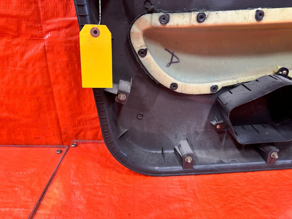96 00 HONDA CIVIC HATCHBACK   PASSENGER RIGHT MANUAL NON POWER   DOOR PANEL OEM18
