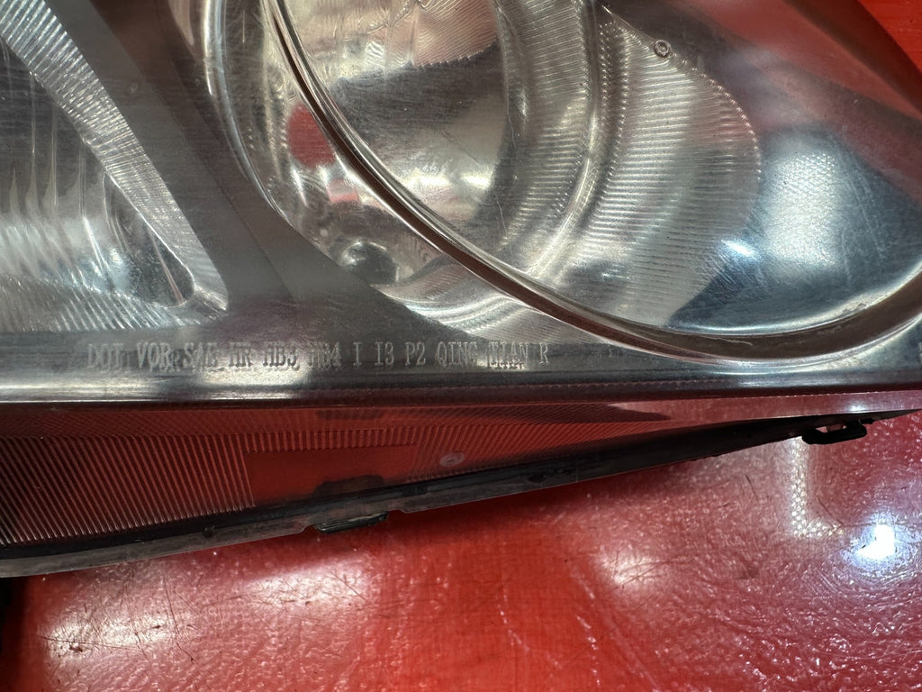 06 08 HONDA CIVIC SEDAN   PASSENGER RIGHT HEADLIGHT HEADLAMP   #2039